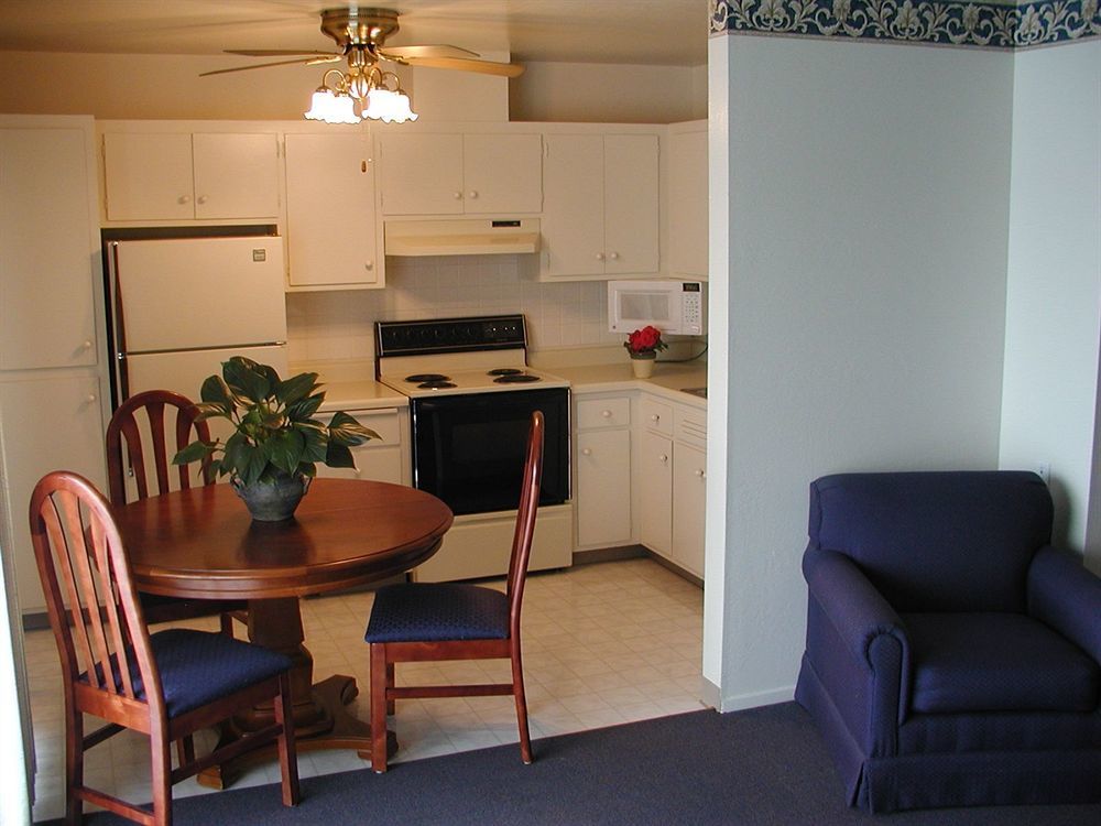 אלאמדה Coral Reef Inn & Condo Suites חדר תמונה